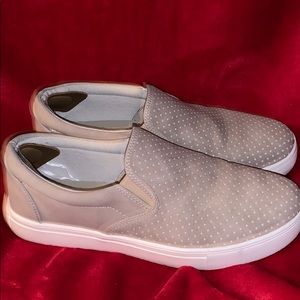 Slip on sneakers 9.5W by SEVEN7